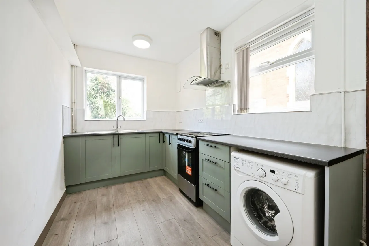 Howard Avenue, Bedford, MK40, photo 2