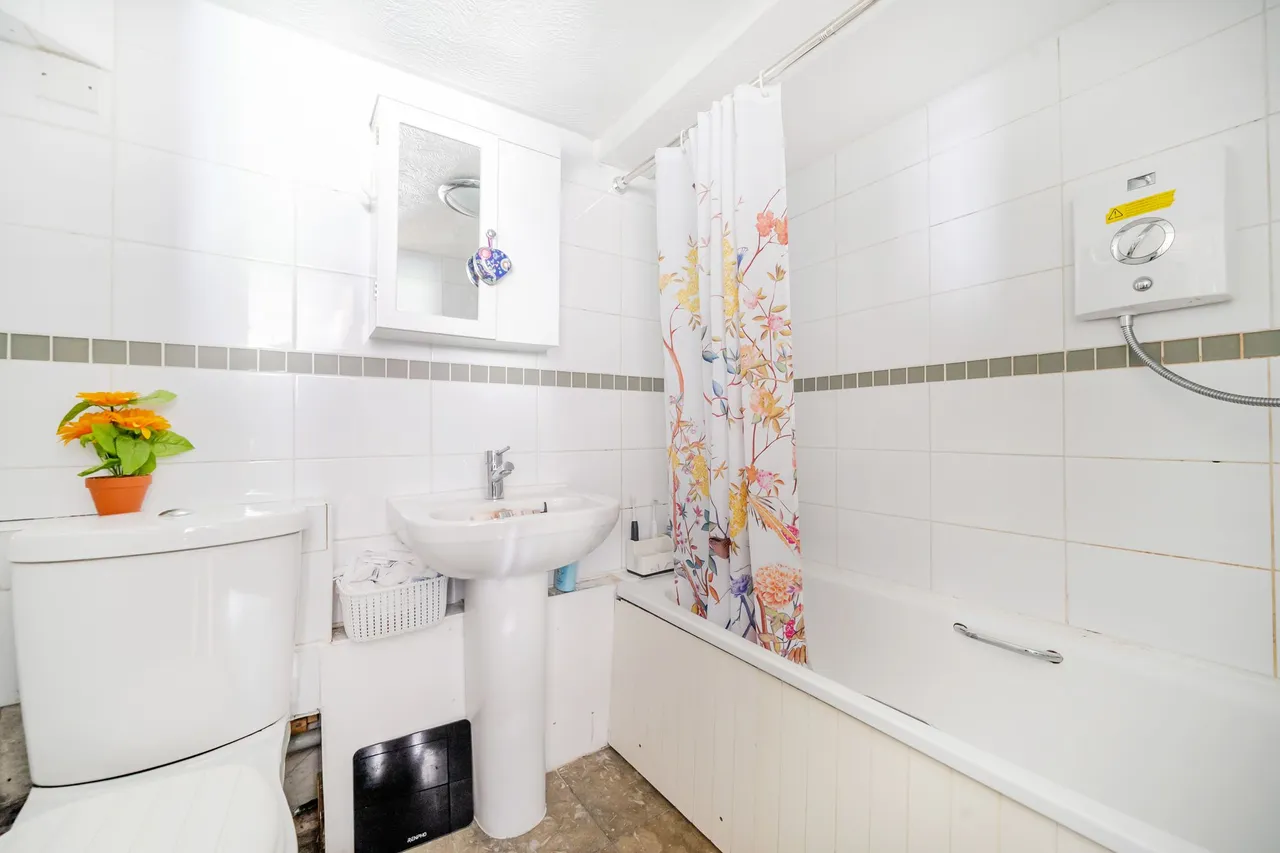 Tower Road, Heatherbank, GU26, photo 3