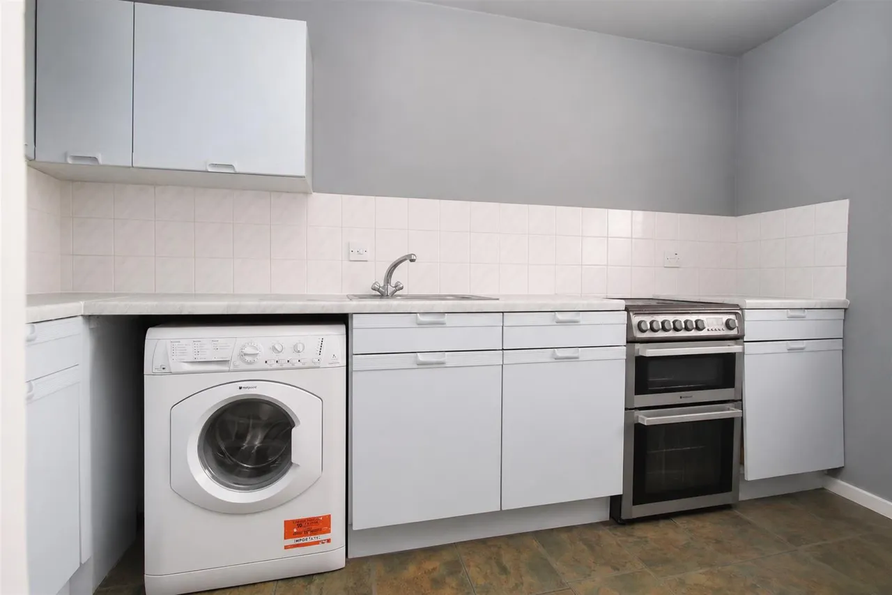Bryanstone Road, Waltham Cross, photo 5