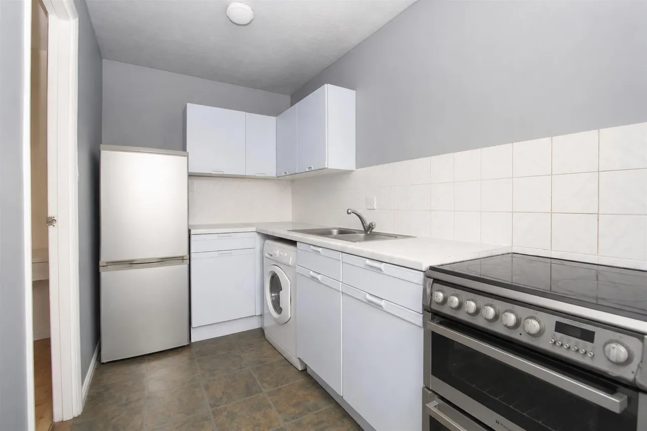 Bryanstone Road, Waltham Cross, photo 4