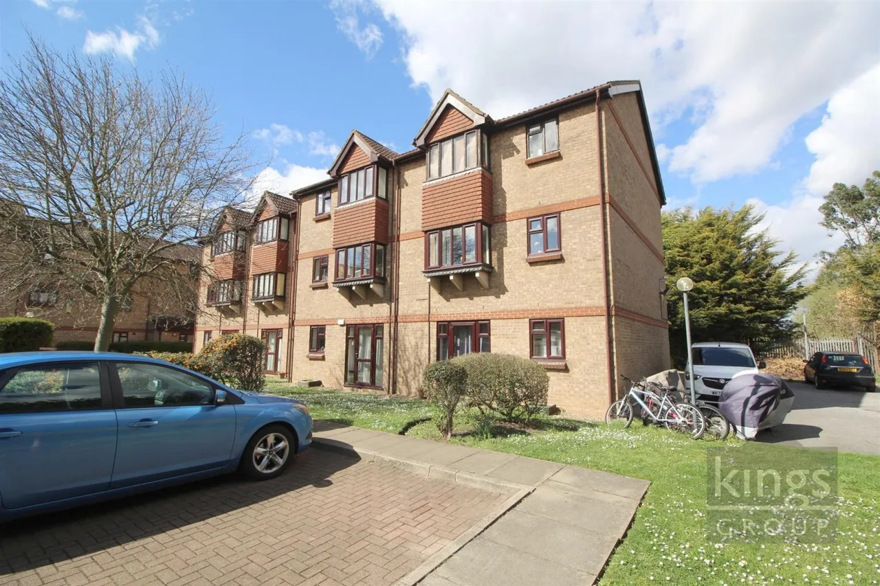 1 bed flat for sale, Bryanstone Road, Waltham Cross