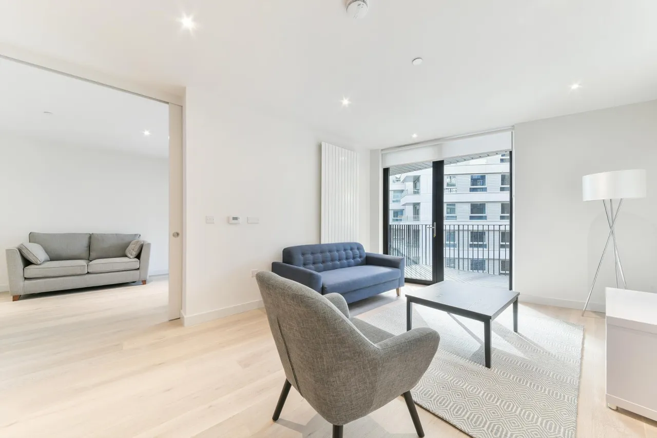 Mercier Court, Royal Wharf, E16, photo 2