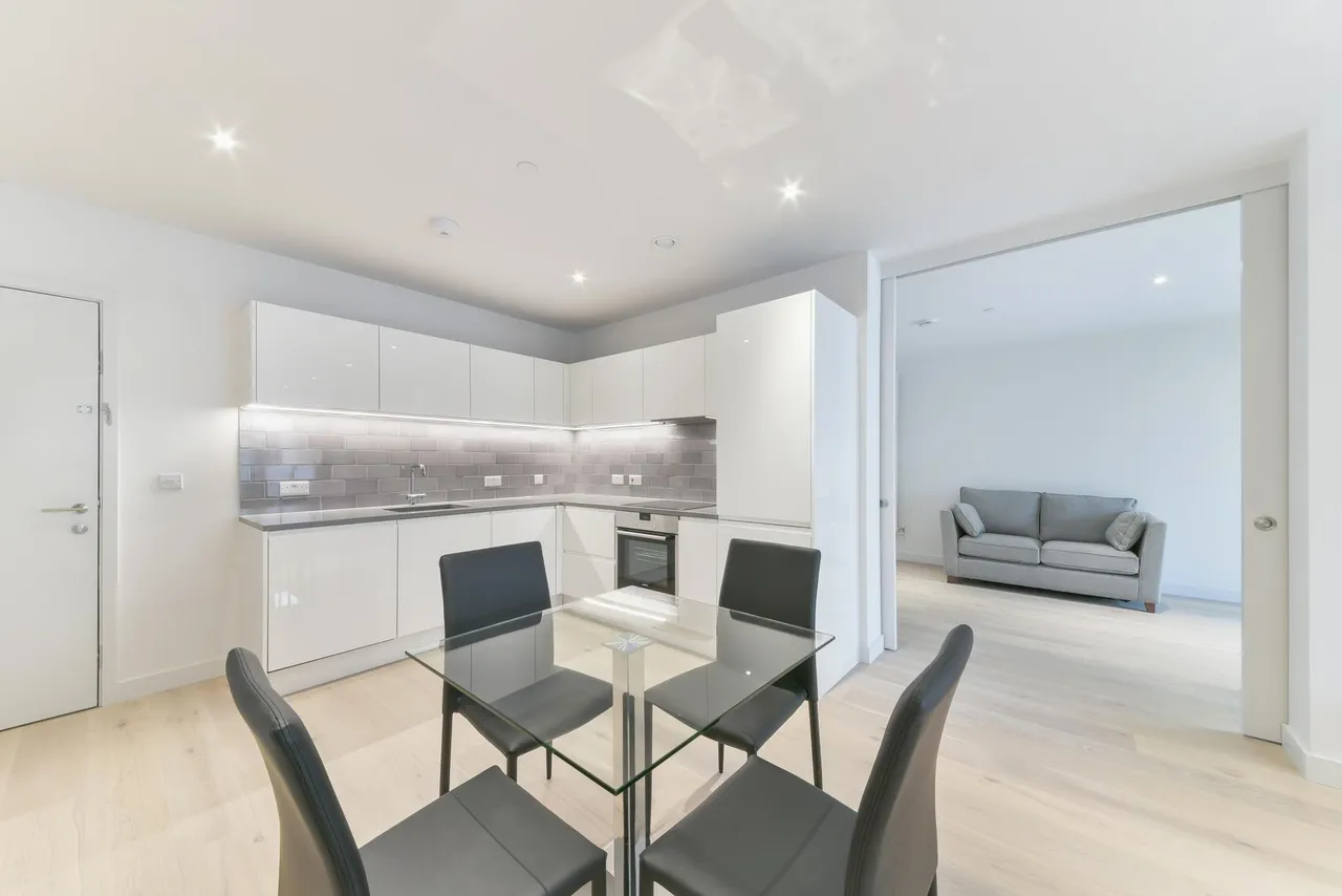 Mercier Court, Royal Wharf, E16, photo 9