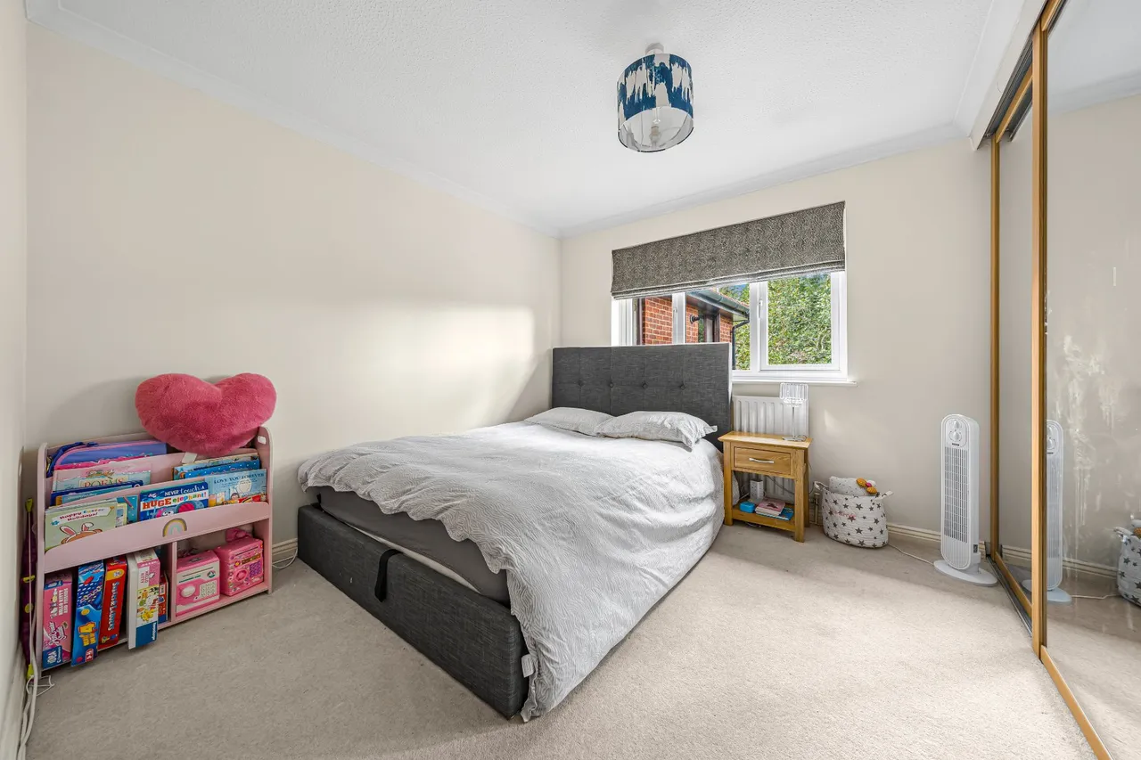 Station Avenue, Walton-On-Thames, KT12, photo 7