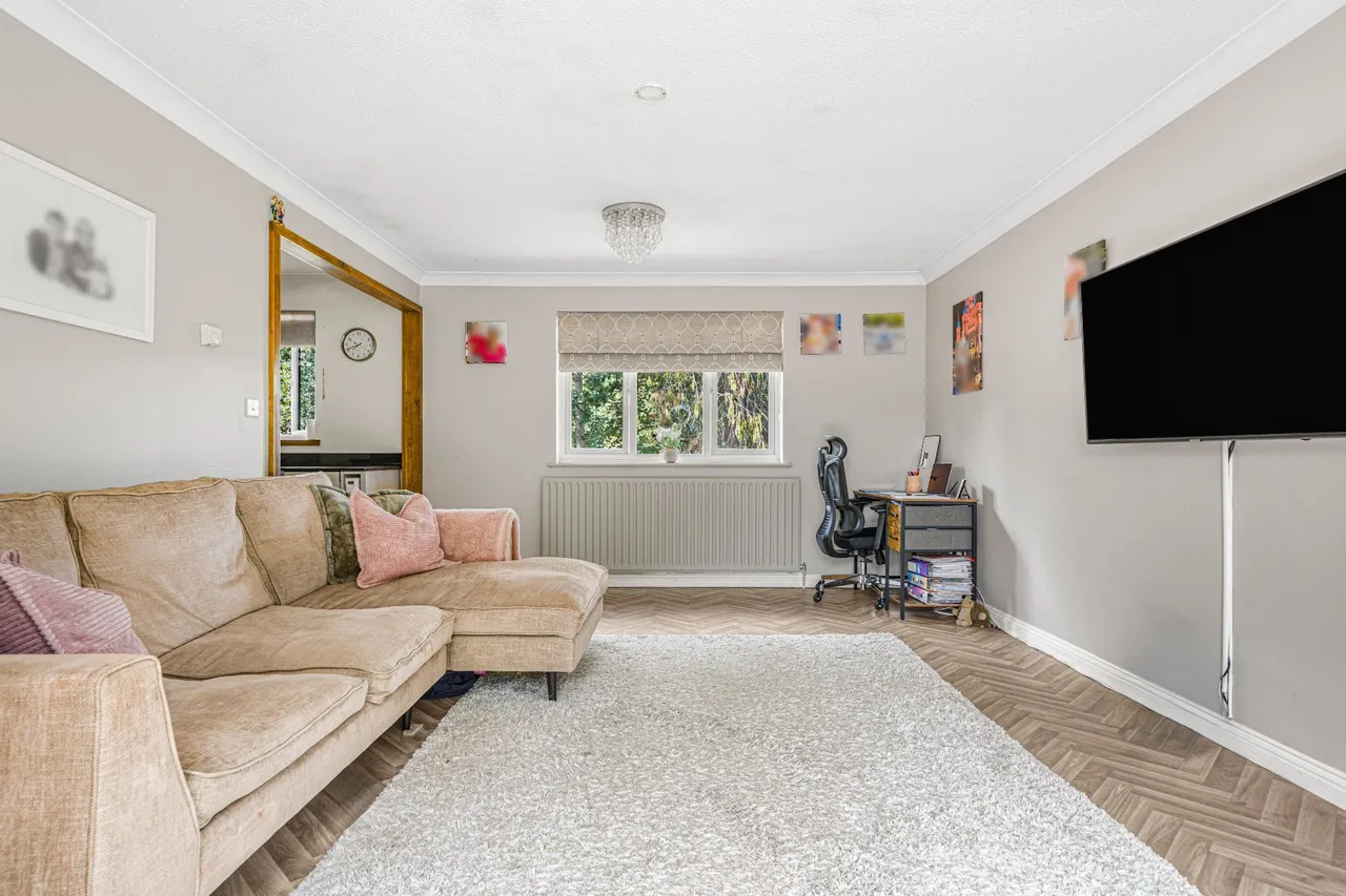 Station Avenue, Walton-On-Thames, KT12, photo 6