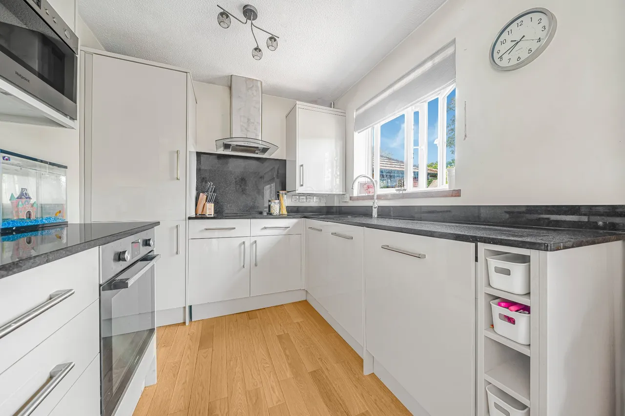 Station Avenue, Walton-On-Thames, KT12, photo 11