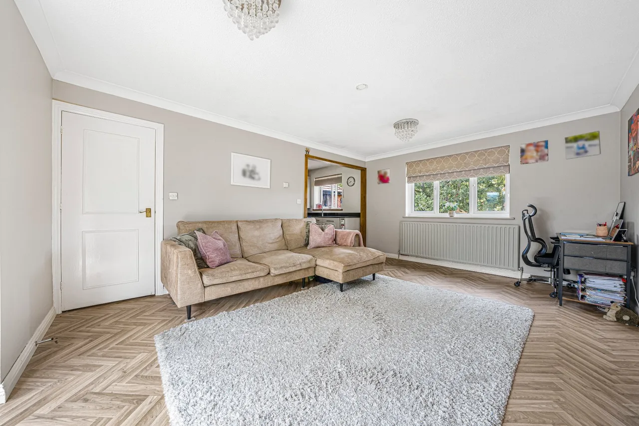 Station Avenue, Walton-On-Thames, KT12, photo 5