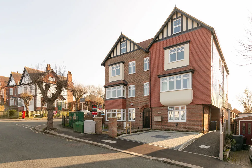 18 Brambledown Road, South Croydon CR2 0BL, photo 13
