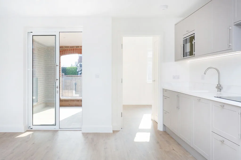 18 Brambledown Road, South Croydon CR2 0BL, photo 3
