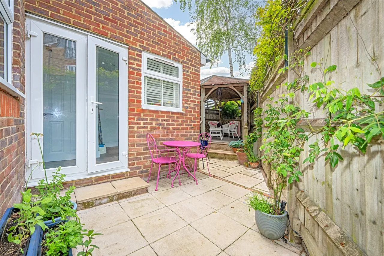 Gander Green Crescent, Hampton, TW12 2FA, photo 12