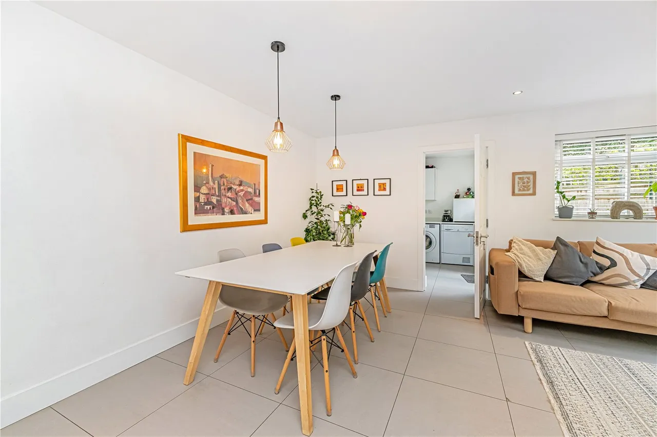Gander Green Crescent, Hampton, TW12 2FA, photo 5