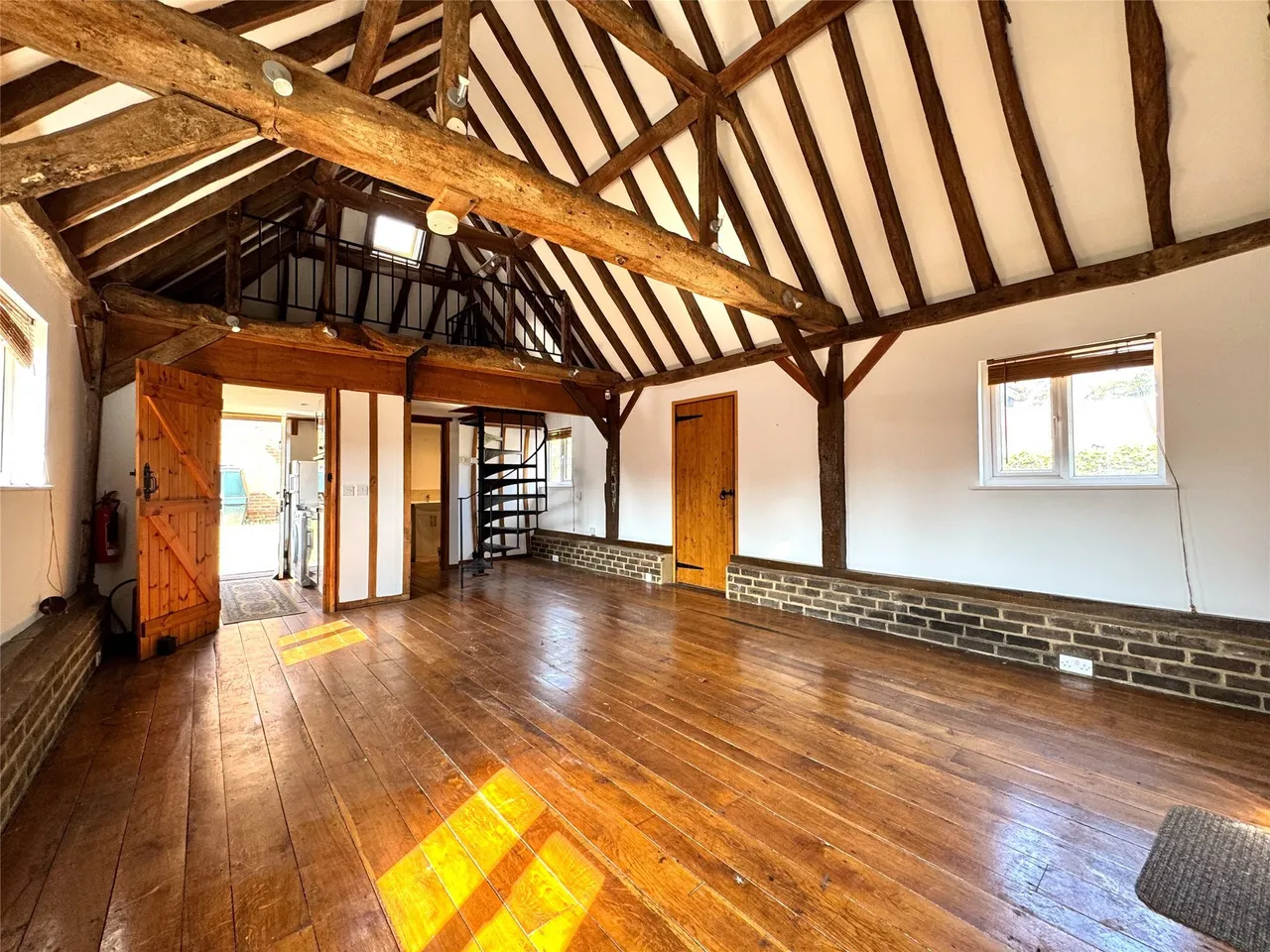 South Lodge Court, Ironsbottom, RH2, photo 8