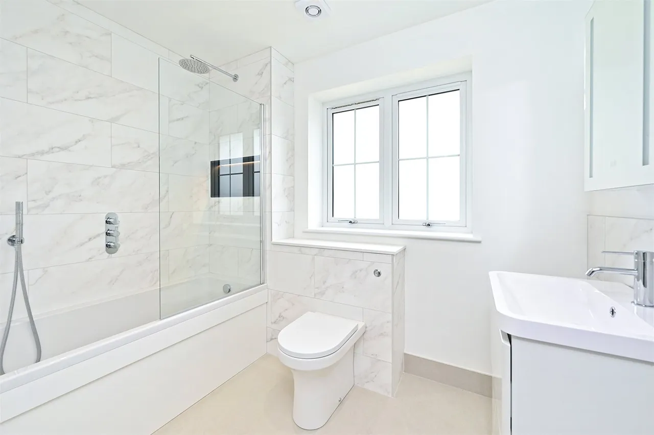 Spindle Close, Church Crookham, Fleet, Hampshire, GU52 0AP, photo 12