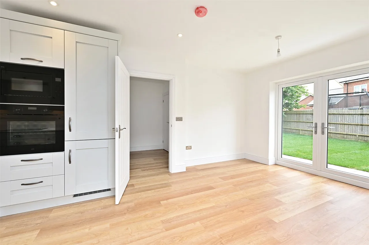 Spindle Close, Church Crookham, Fleet, Hampshire, GU52 0AP, photo 9