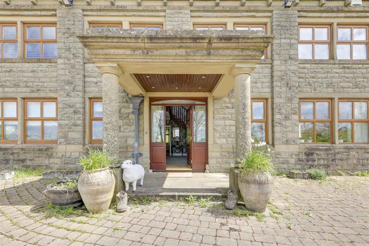 Rochdale Road, Bacup, photo 7