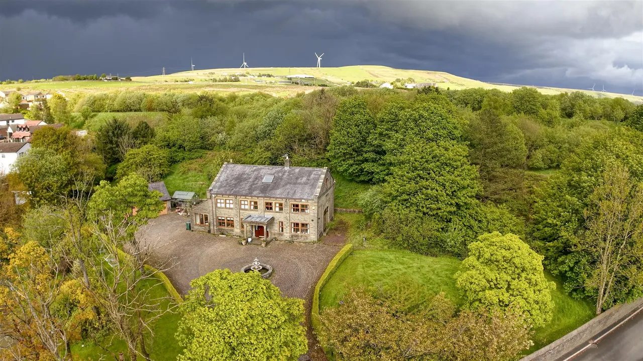 Rochdale Road, Bacup, photo 47
