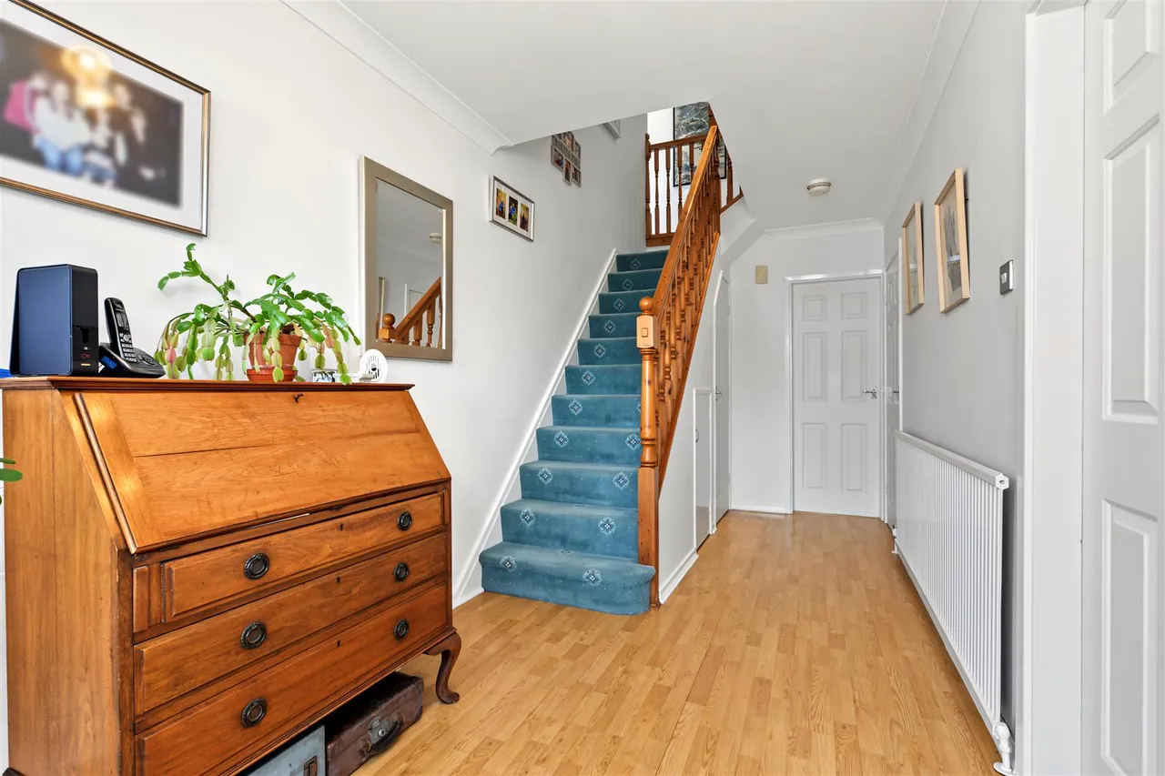 Woodbank Drive, Wollaton, NG8, photo 6