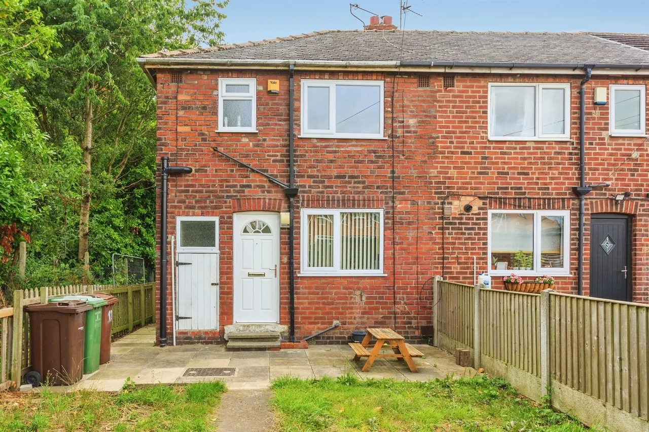 2 bed house for sale — Park View, Lofthouse, WAKEFIELD