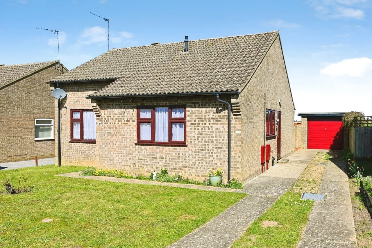 3 bed house for sale — Kingfisher Road, Downham Market, Norfolk, PE38