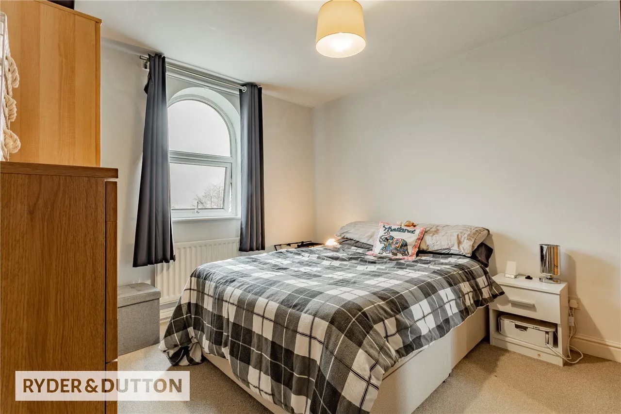 Hilltop Drive, Royton, OL2, photo 7