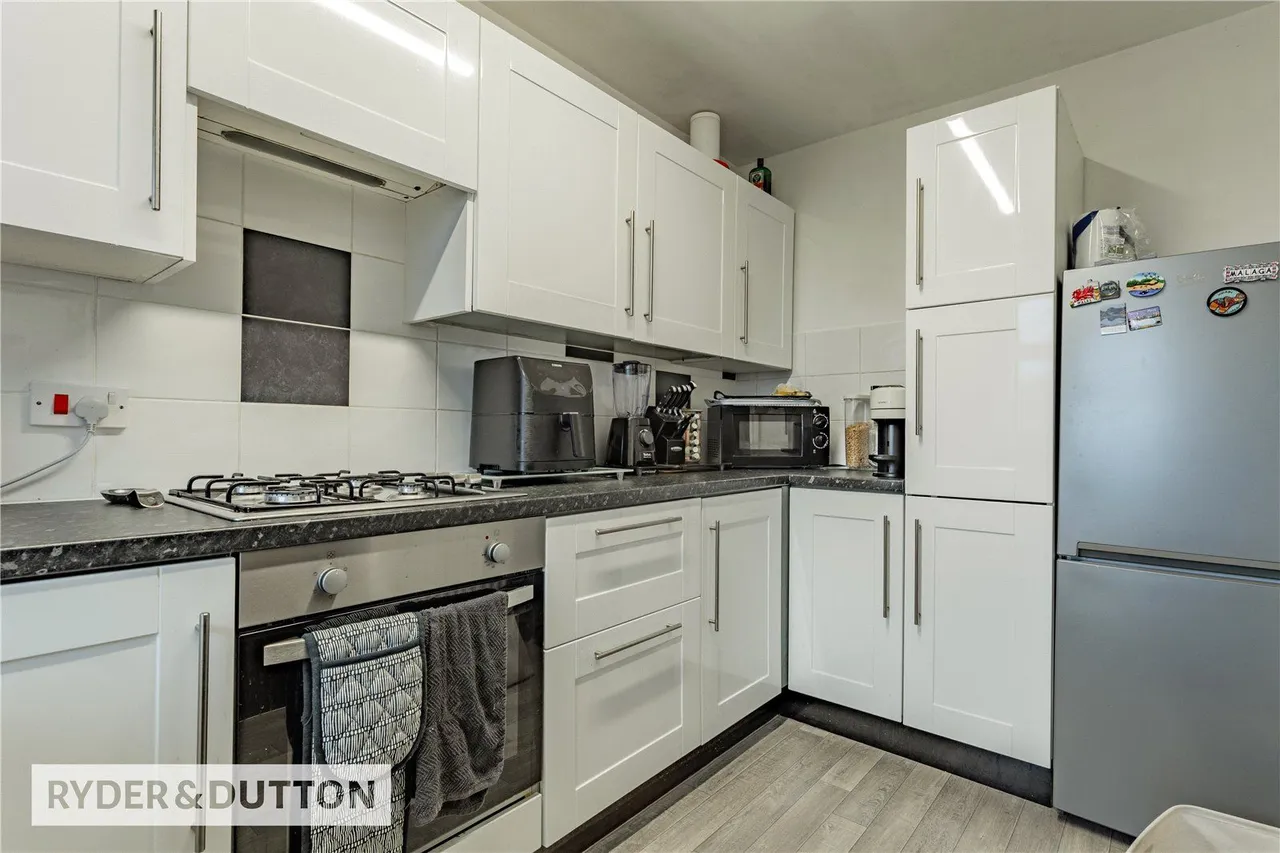 Hilltop Drive, Royton, OL2, photo 11