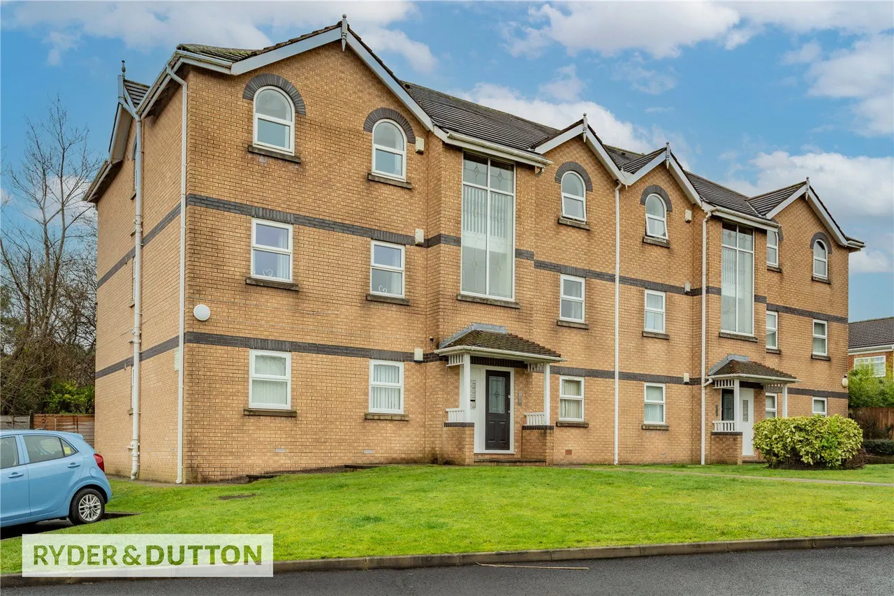 1 bed flat for sale, Hilltop Drive, Royton, OL2