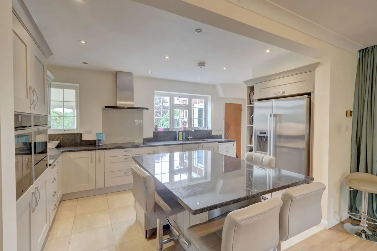 Cadmore End, High Wycombe, HP14, photo 3