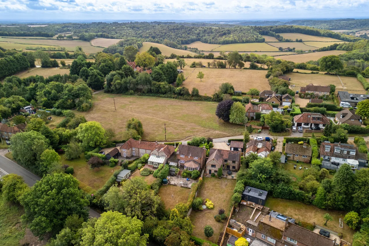 Cadmore End, High Wycombe, HP14, photo 2