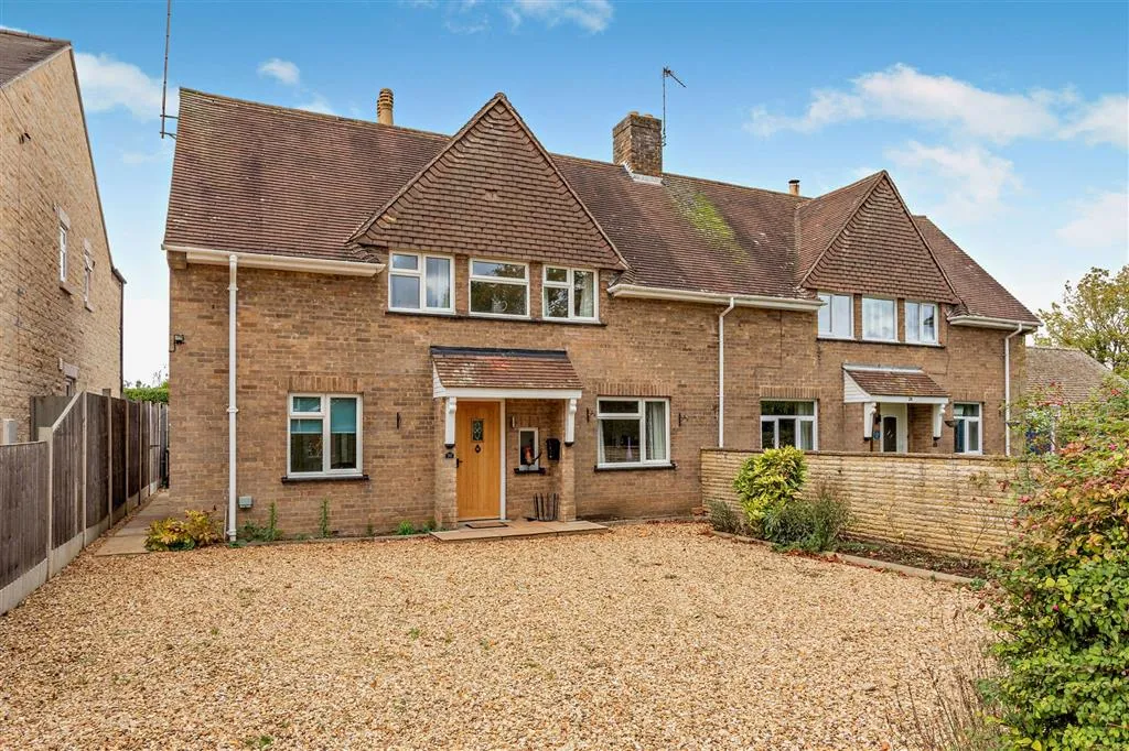 3 bed house for sale, Elton Road, Wansford, PE8