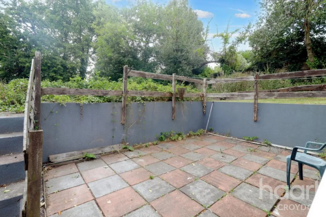 Birdhurst Rise, CR2, photo 6