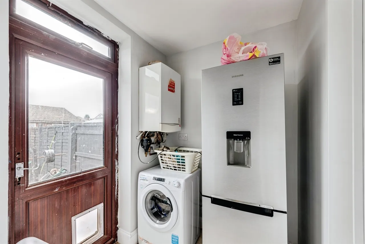Poplar Avenue, Swindon, SN2, photo 5