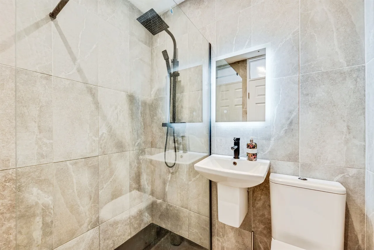 Poplar Avenue, Swindon, SN2, photo 6
