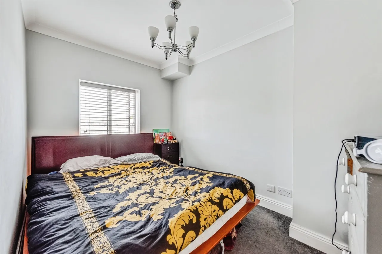 Poplar Avenue, Swindon, SN2, photo 10