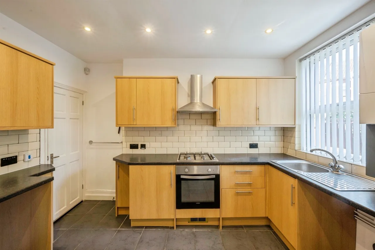 Victoria Road, Mexborough, photo 8
