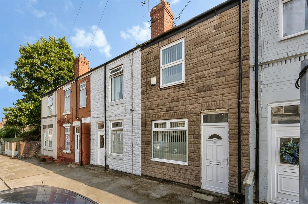 2 bed house for sale — Victoria Road, Mexborough