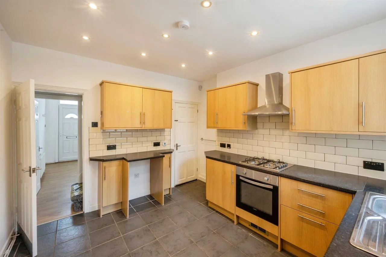 Victoria Road, Mexborough, photo 3