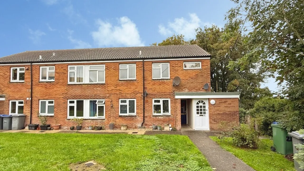 2 bed flat for sale, Heathway, Corsley, BA12