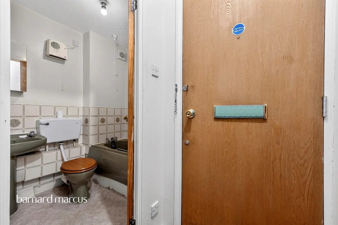 Apeldoorn Drive, Wallington, SM6, photo 4