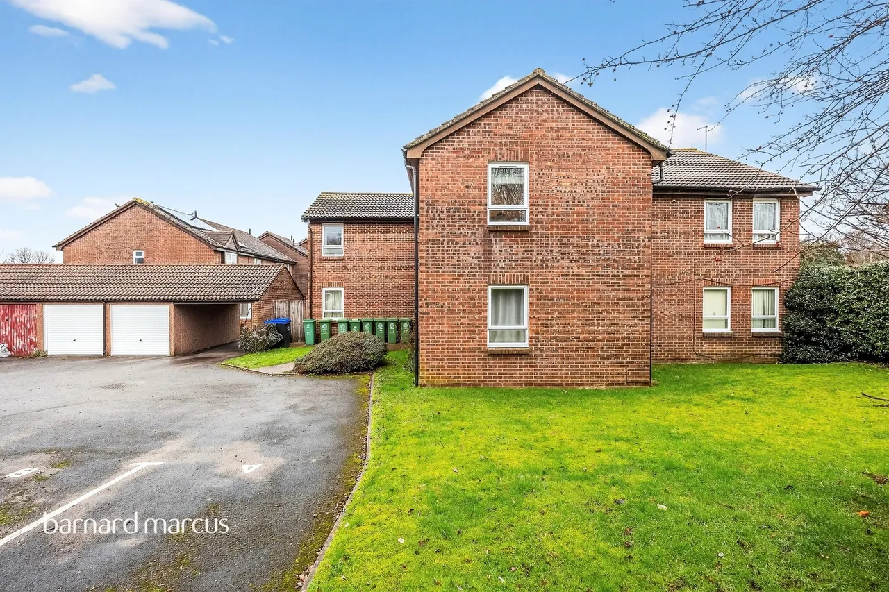 Apeldoorn Drive, Wallington, SM6, photo 7