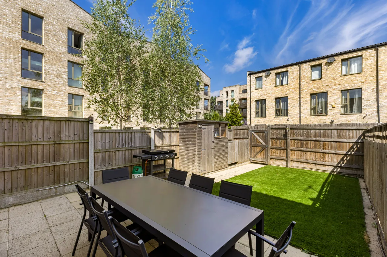 Fry Lane, Edgware, HA8, photo 12