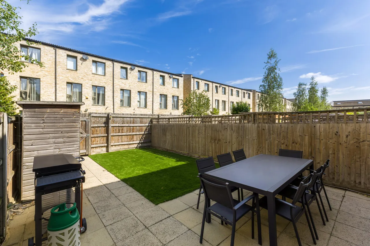 Fry Lane, Edgware, HA8, photo 10