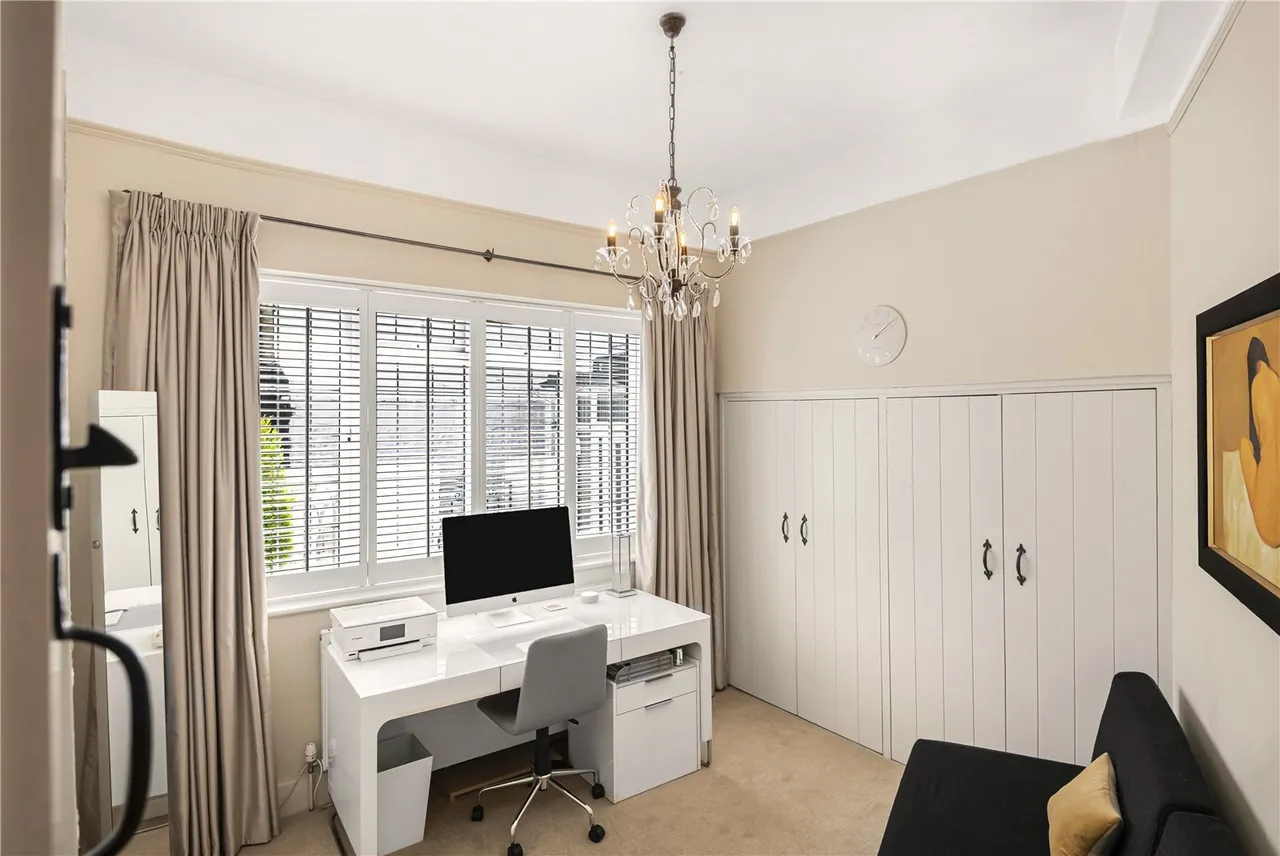 High Street, Wargrave, RG10, photo 19