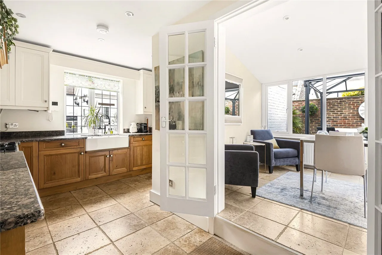 High Street, Wargrave, RG10, photo 4