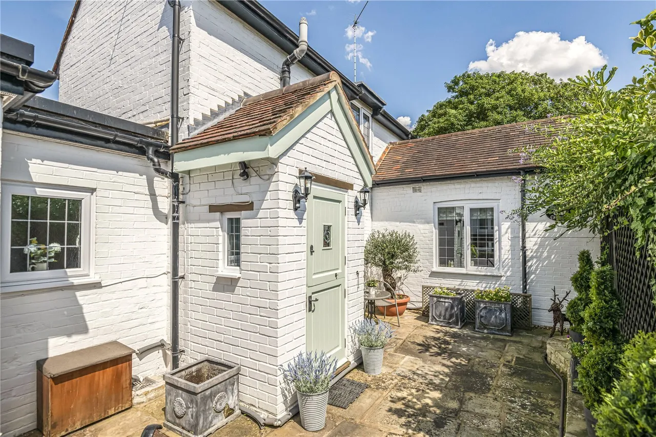 High Street, Wargrave, RG10, photo 26