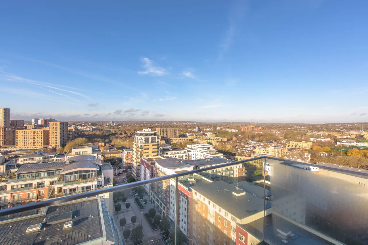 London, NW9, photo 14