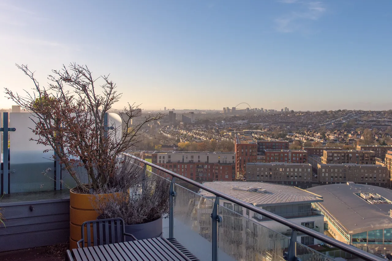 London, NW9, photo 19