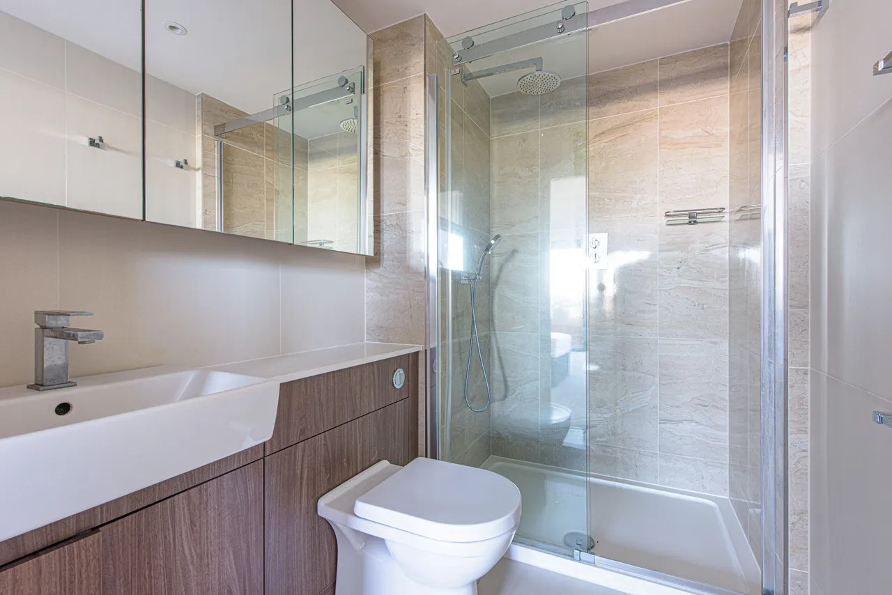 London, NW9, photo 18