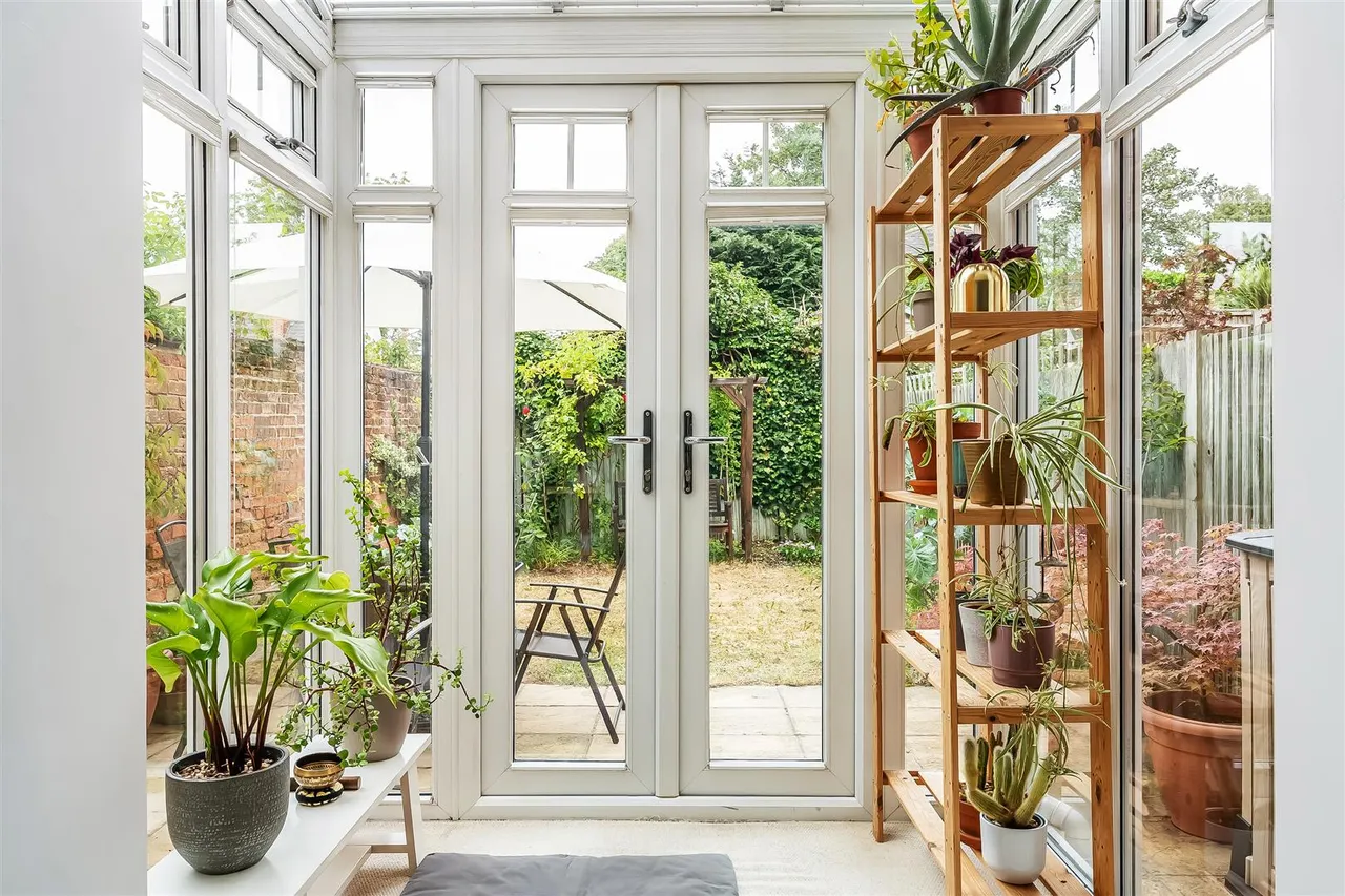Highlands Road, Leatherhead, KT22, photo 9