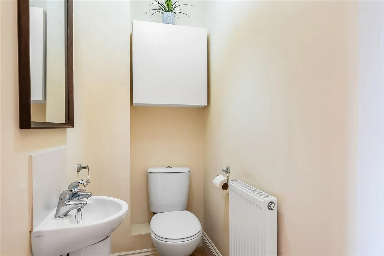 Highlands Road, Leatherhead, KT22, photo 7