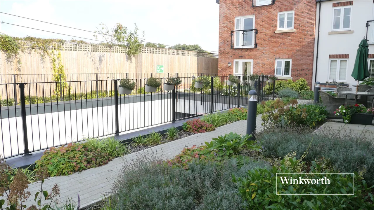 Westpole Avenue, Oakwood, EN4, photo 5